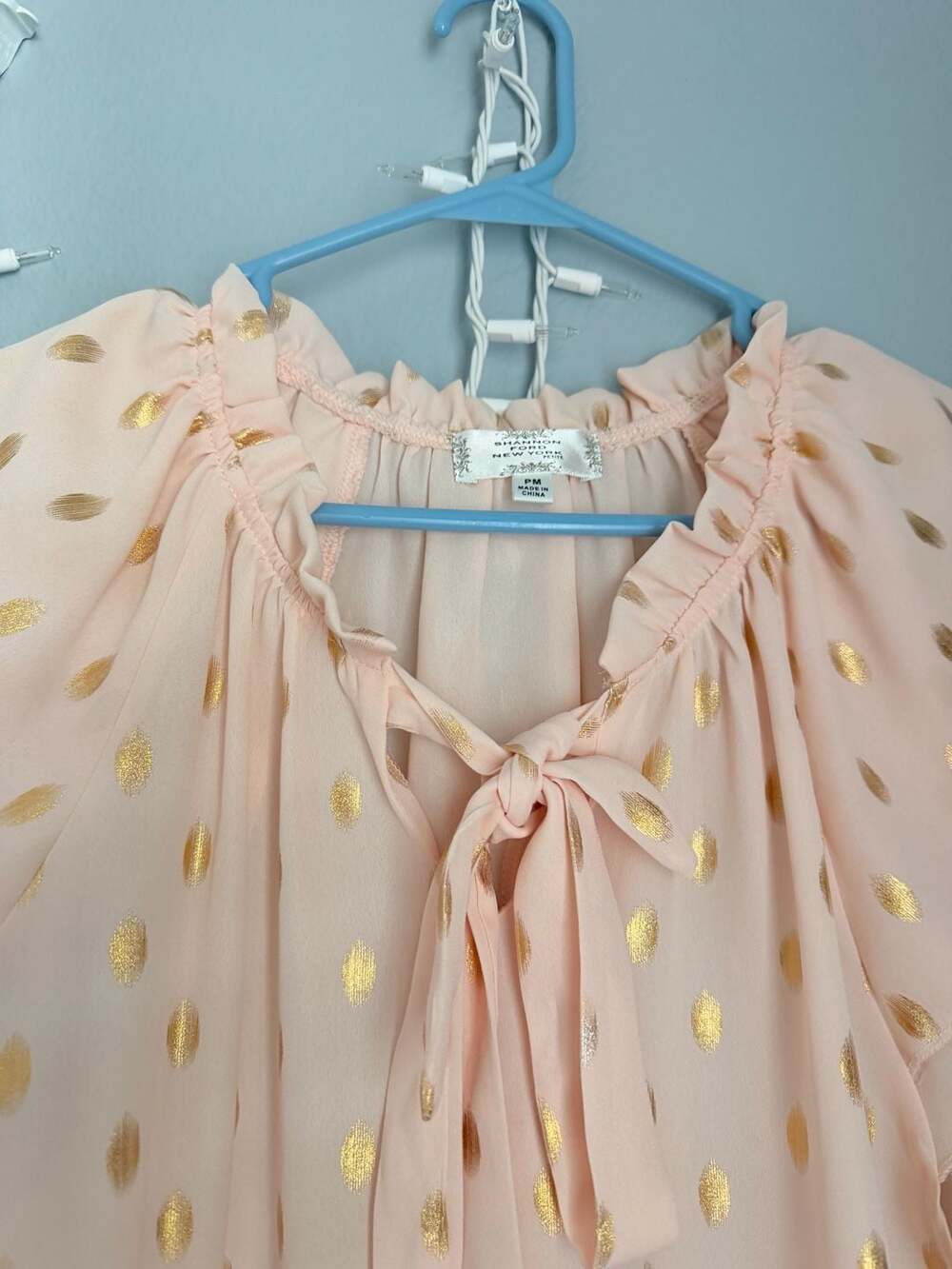 Shannon Ford New York Petite Gold Polka Dot Tie-Neck Blouse, Size PM - Picture 6 of 10